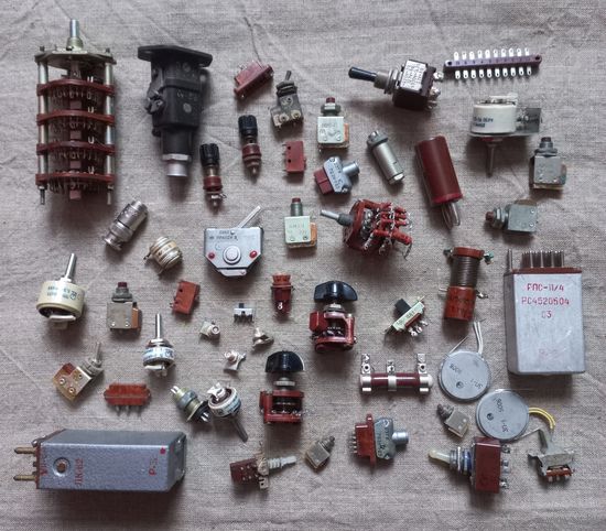 С рубля радиодетали разные