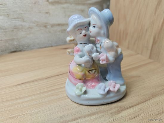 Статуэтка. Поцелуй.