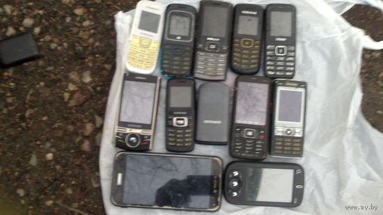 Мобильные телефоны.Одним лотом