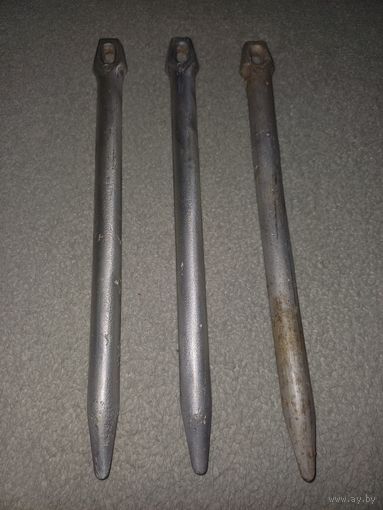 Колышки палаточные