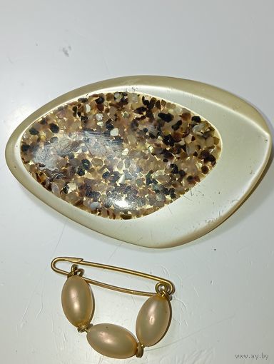 Брошь с рубля .