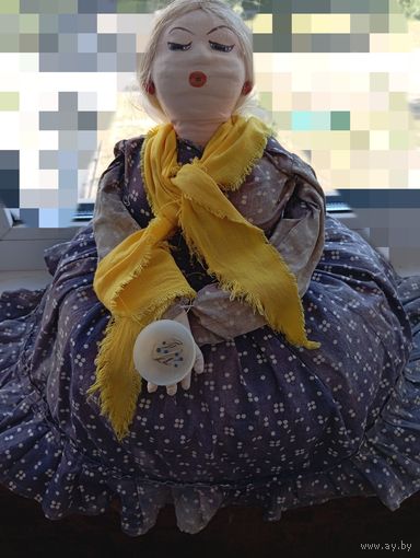 Кукла грелка на самовар баба с чашкой чая высота около 35-40 см