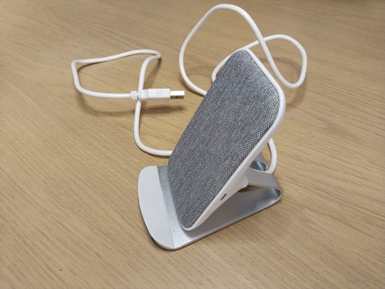 Беспроводная зарядка. 15 Вт