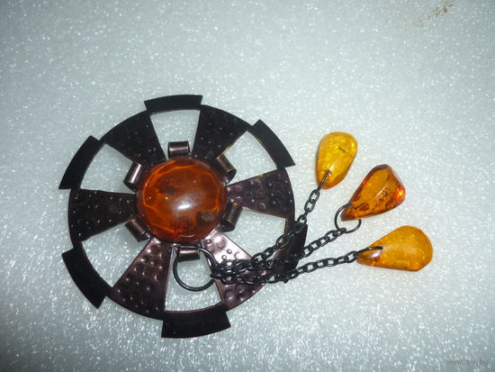 Брошь Сакта СССР Прибалтика Натуральный Янтарь Оригинал