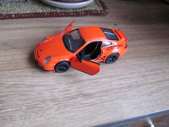 Модель Porsche 911 GT3 RS.Kinsmart.