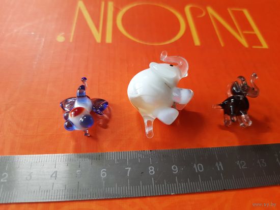 Два Слоника