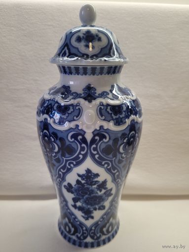 Ваза с крышкой Wallendorf  Германия.