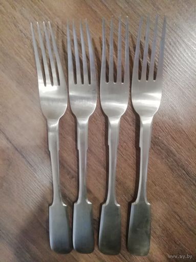 Серебряные ложки и вилки 84 пробы общий вес 569.72 гр.