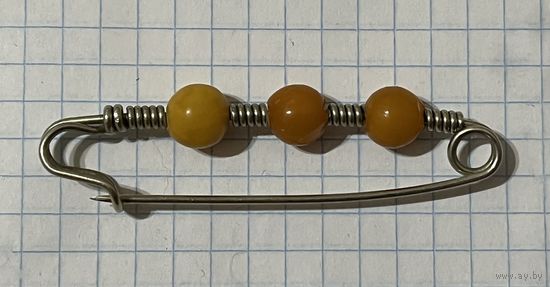 Брошь-булавка. Янтарь.