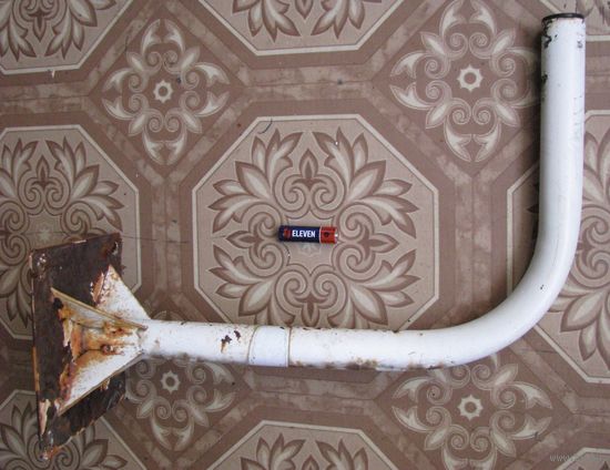 Кронштейн для спутниковой тарелки .