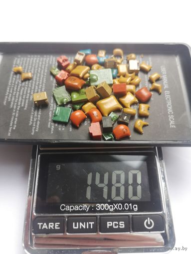 Лот (1) конденсаторов (в том числе КМ), радиодетали, микросхемы СССР. С 1 рубля без МЦ