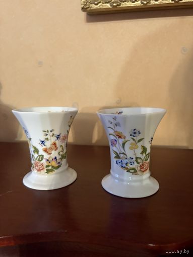 Ваза парная Aynsley Бабочки Цветы Англия костяной фарфор винтаж