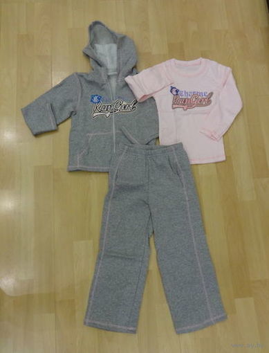 Костюм спортивный на девочку 4-6 лет, новый