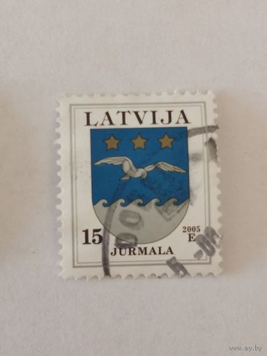 Марка серии "Гербы" с надпечаткой 2005 - Герб Юрмалы