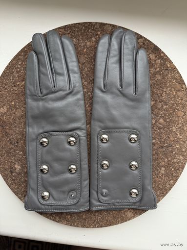 Перчатки новые женские кожа р-р 7, отсутсвуют две клепки