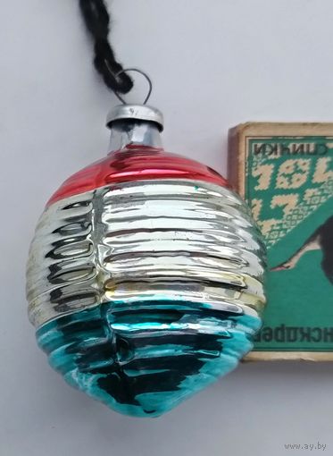 Ёлочная игрушка. Ю-28.