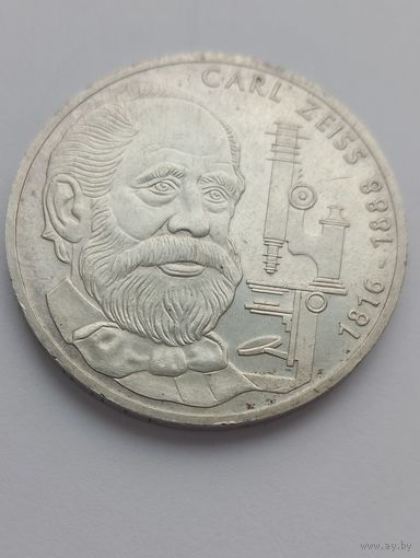 10 марок 1988 г. Серебро.