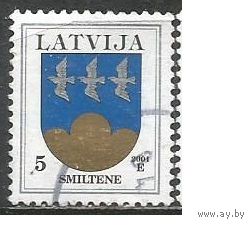 Латвия. Герб г.Смилтене. 2001г. Mi#541.