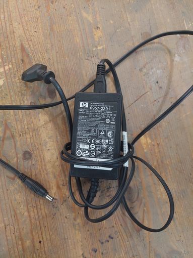 Блок питания 12v 1.25a HP, стандартный разъём.