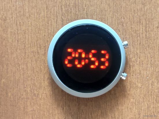 LED watch, светодиодные часы, красные. Торг есть. (No 2).