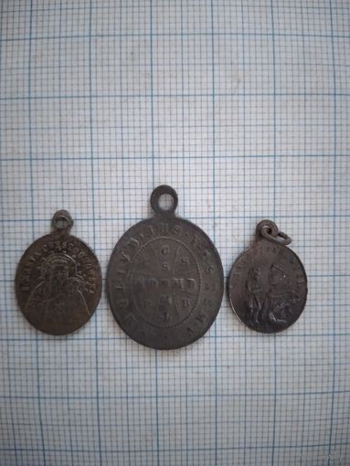 Медальоны католические. 3 шт.