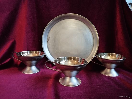 Рюмки и поднос (набор 4 предмета), мельхиор. Ленинград