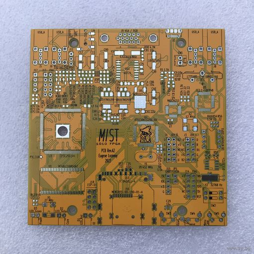 Печатная плата эмулятора ретро-ПК MiST 1010 FPGA