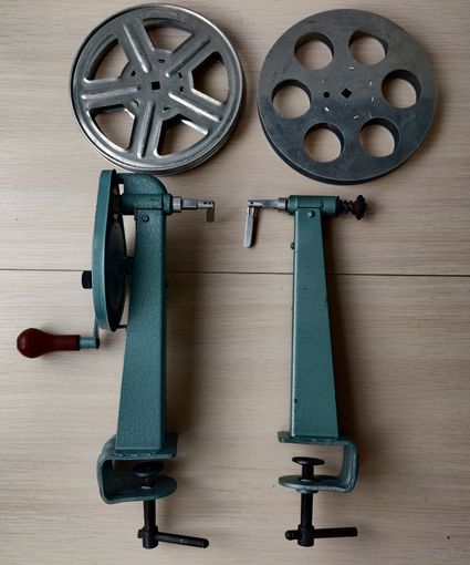 Устройство для перемотки кинопленки и катушки СССР