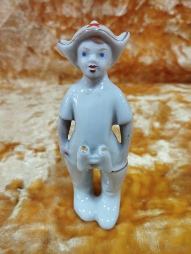 Статуэтка фарфоровая юный Будёновец, Полонное. СССР