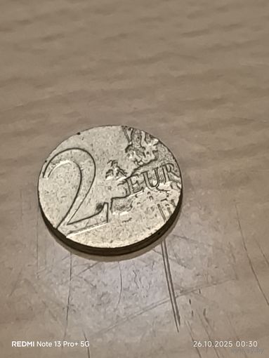 2 евро Бельгия 2008 сердечник от монеты?