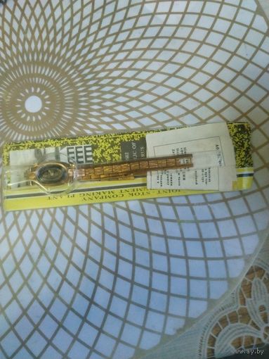 Часы наручные Вымпел с браслетом.Состояние на скане. В коллекцию,ремонт,на запчасти.