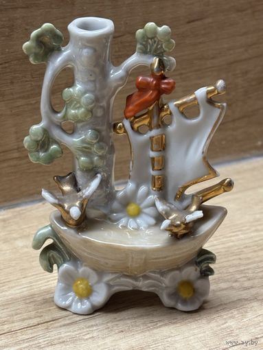 Вазочка. Фарфор. Германия. Редкость. С рубля за вашу цену