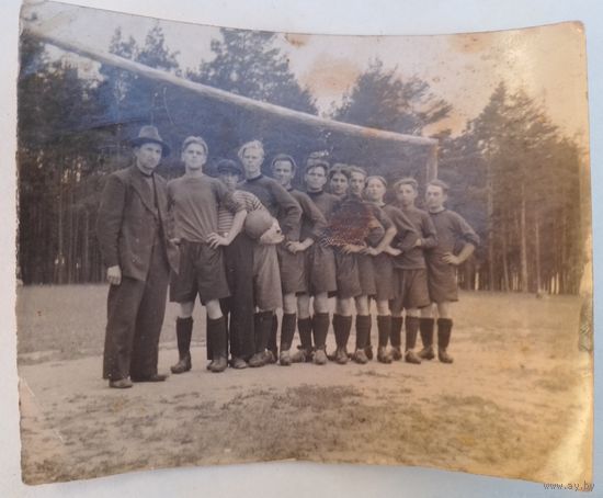 Старое фото футбол