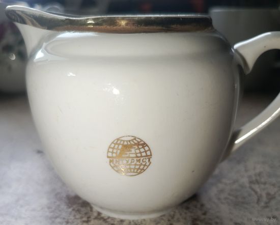 Молочник. Интурист