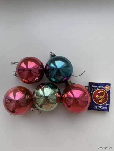 Елочные игрушки Шарики.