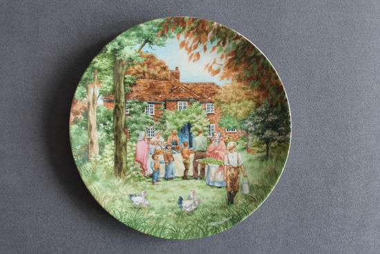 Тарелка коллекционная [1990г., Англия, Wedgwood, Деревенский праздник, Bradex #26-W90-41.4] D=20см.