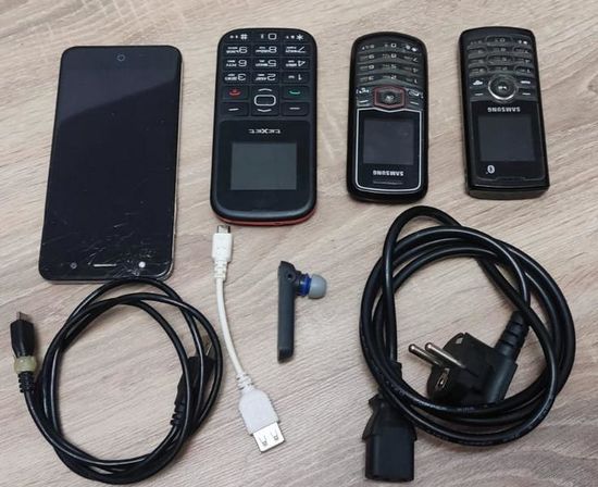 СмартфонZTE BLADE V0720 Texet два samsung и кабеля б.у