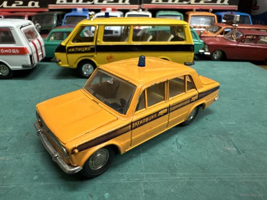 ВАЗ-2101 милиция, номерная А17, мигалка - капля, интересный цвет, Тантал, Агат, Саратов с рубля.
