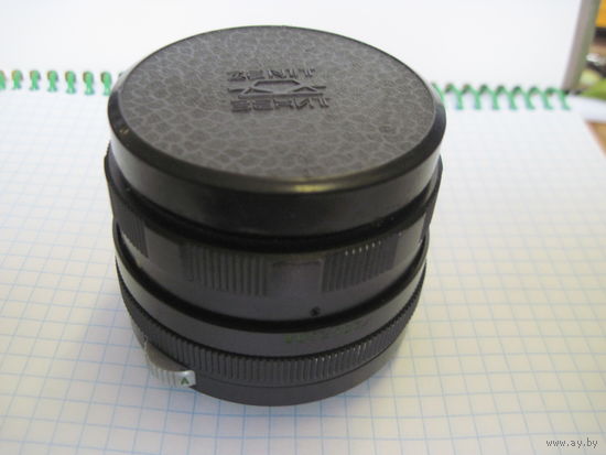 Объектив Helios-44M.