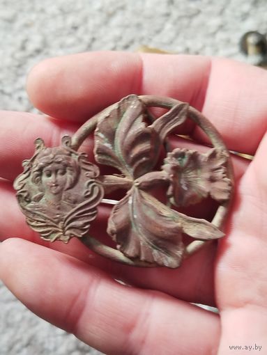 Шикарная старинная женская пряжка,целая,с рубля