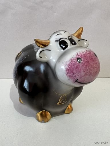 Фарфоровая статуэтка "Бык",  "Бычок", "Корова" с позолотой.    ДФЗ