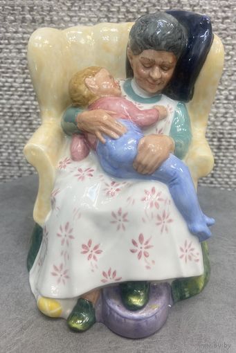 Фарфоровая статуэтка Сладкие сны Royal Doulton, Англия. 1970 год. Высота 13 см