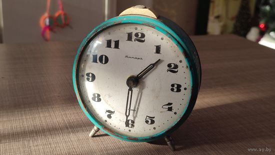 Часы будильник Янтарь, 200 лотов с 1 рубля,5 дней!