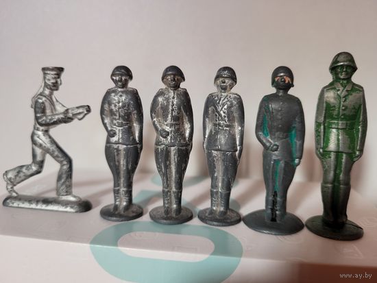 Оловянные солдатики.