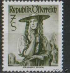Марка из серии 1952г. Австрия "Провинциальные костюмы. Санкт-Петер-Им-Зульмталь, Штирия" MVLH