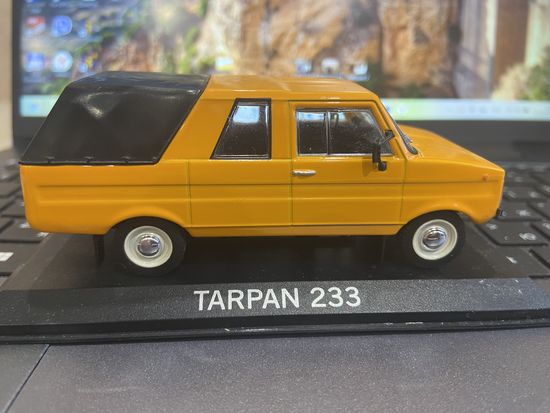 Tarpan 233 (DeAgostini)