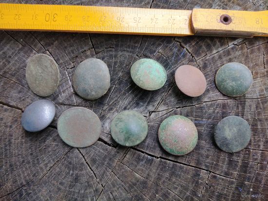 Пуговицы 10 штук. Старые. С надписями (2). Находка