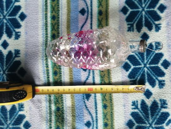 Елочная шишка большая