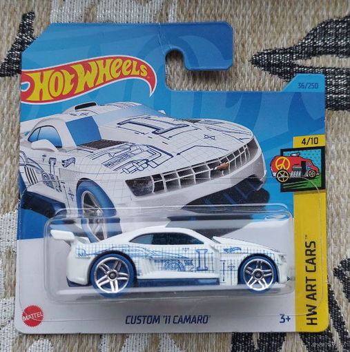Hot Wheels коллекционная металлическая модель авто CUSTOM 11 CAMARO, 1/43. Chevrolet.