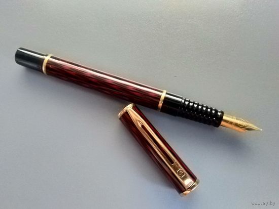 Перьевая ручка Waterman Laureat Mk2  Shadowed Red
